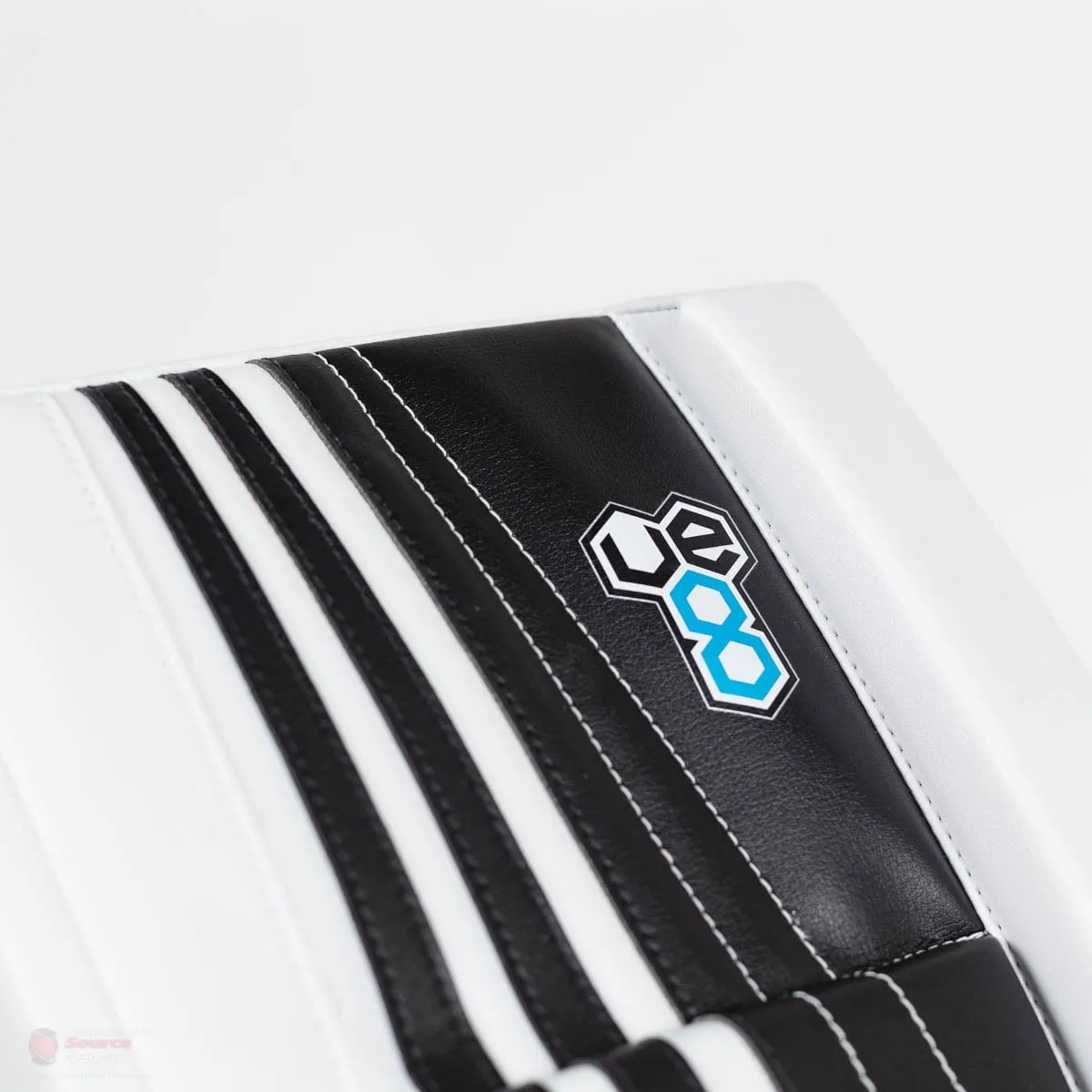 Vaughn Velocity VE8 Pro Carbon Senior Goalie Leg Pads